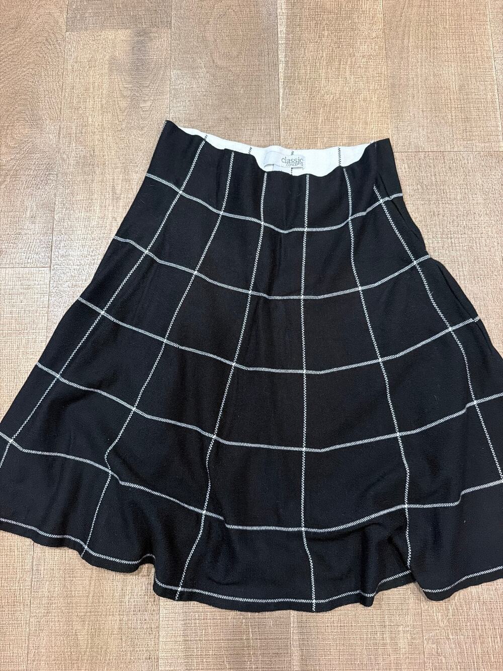 Classic Concepts Black White Grid A Line Mini Skirt Womens